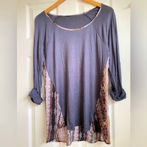 Purple Bohemian Rolled Quarter Sleeve Top Size Small